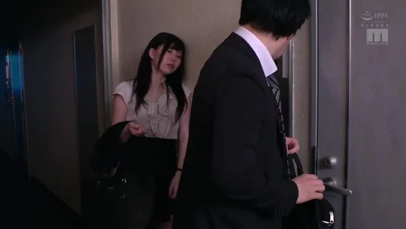 Bà xã cạnh nhà nhận nhầm tôi là ông chồng trong một hôm say xỉn