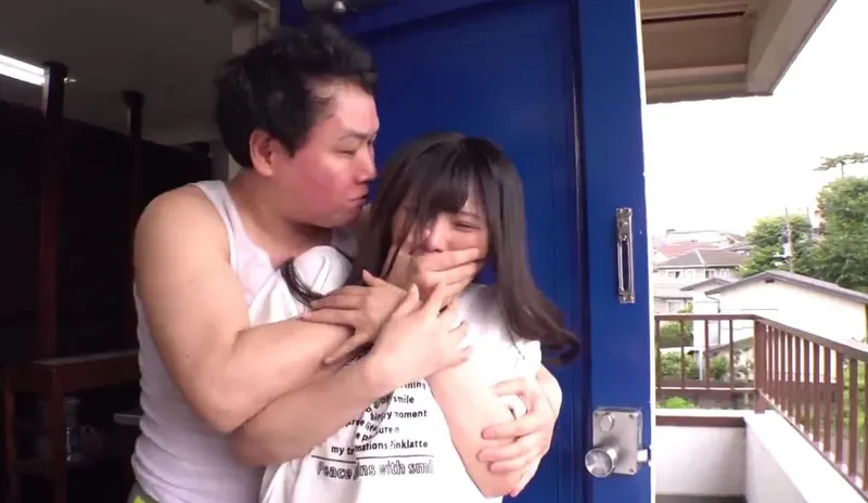 Tình đầu của tôi đã bị gã nhà sát bên phang tơi tả